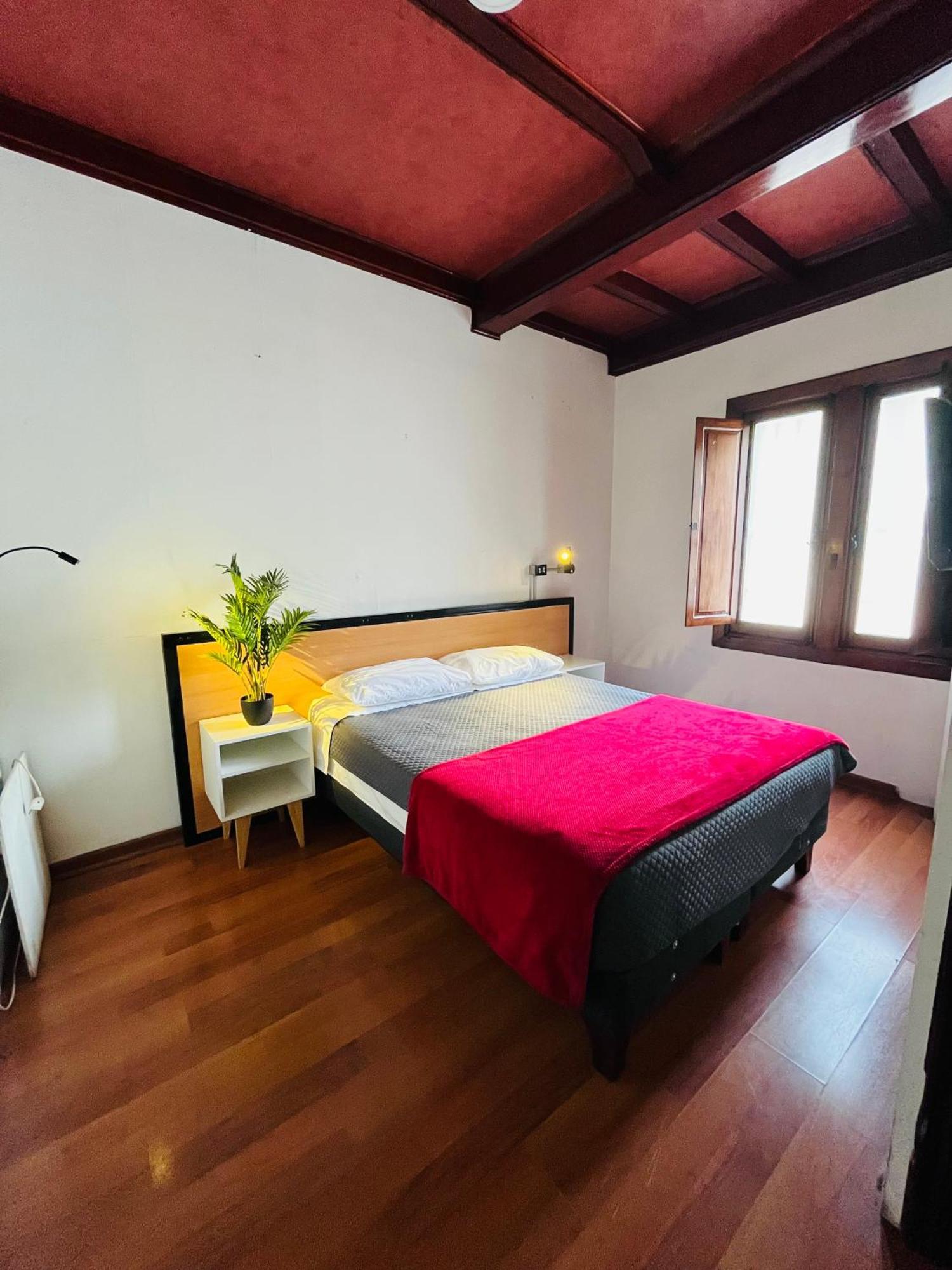 סנטיאגו Enjoy Hostel מראה חיצוני תמונה