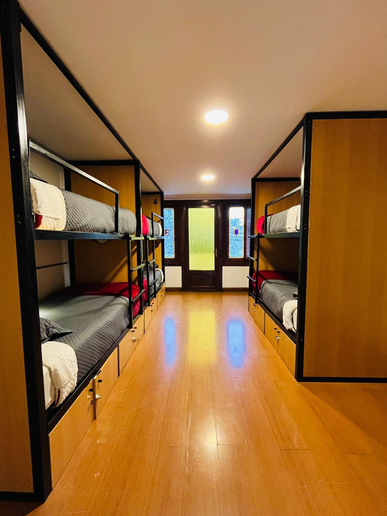 סנטיאגו Enjoy Hostel מראה חיצוני תמונה