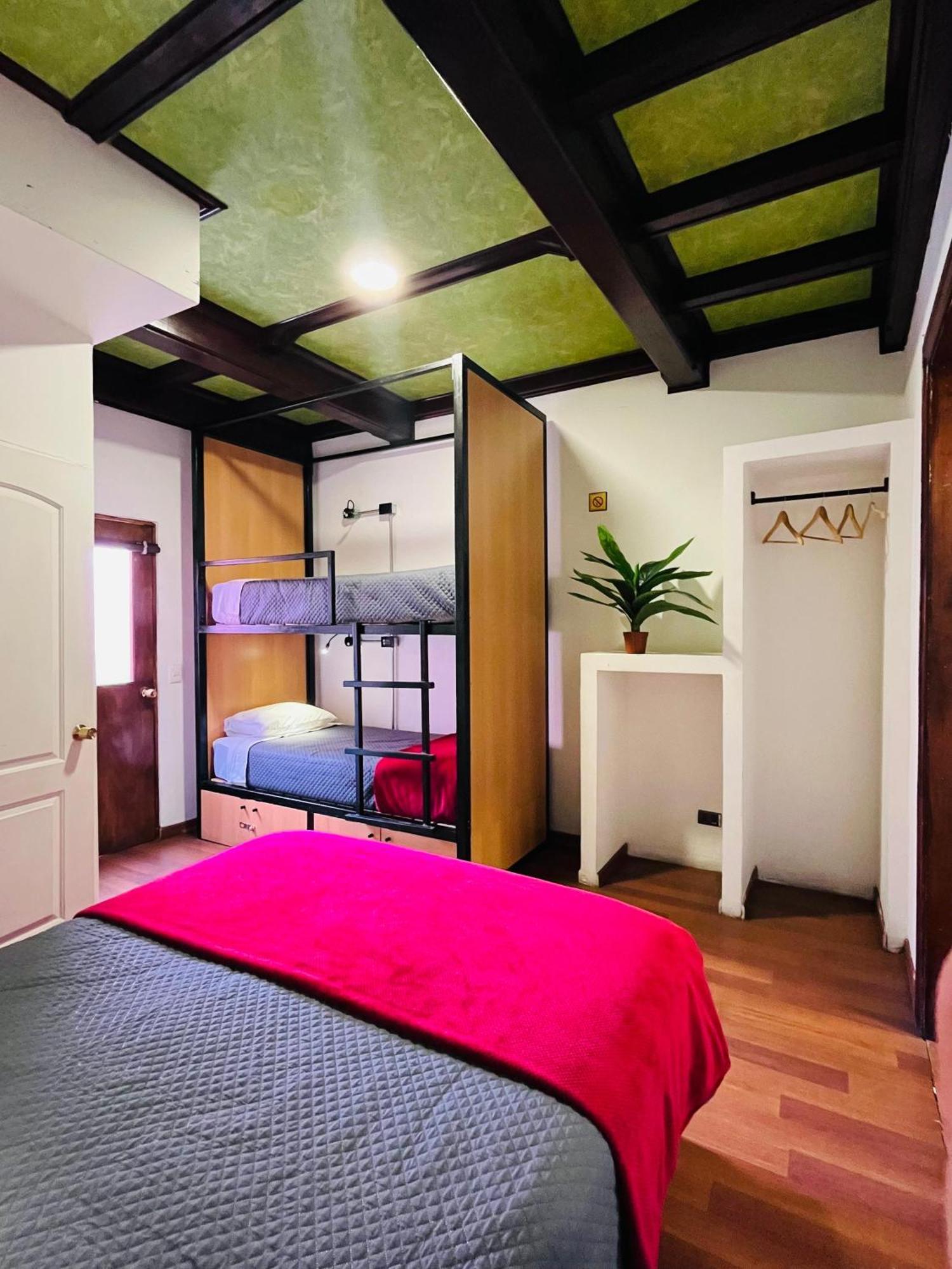 סנטיאגו Enjoy Hostel מראה חיצוני תמונה