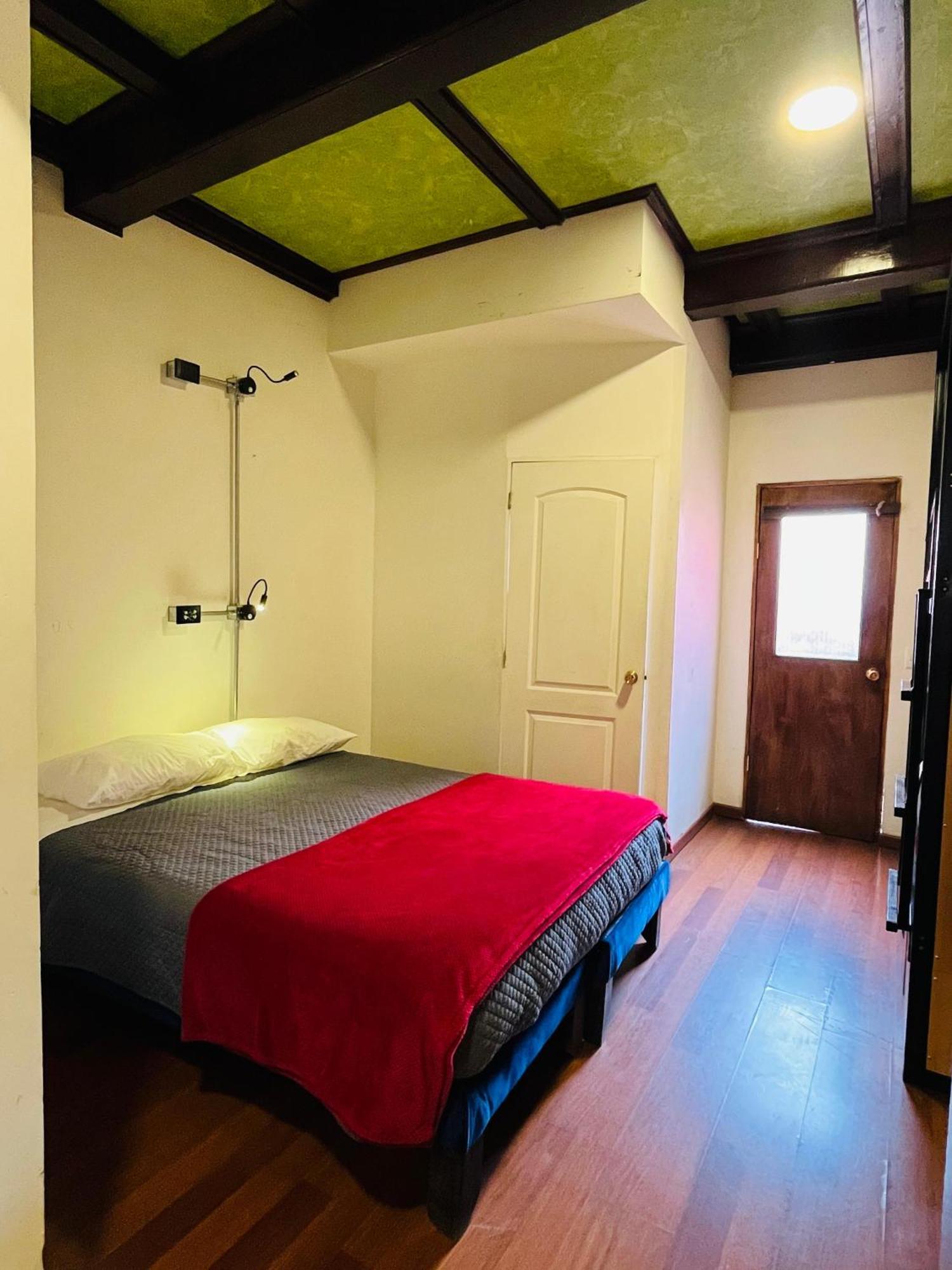 סנטיאגו Enjoy Hostel מראה חיצוני תמונה